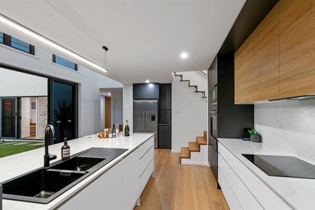 Beachside Buddina Luxury Family House 5 Bedrooms Екстериор снимка